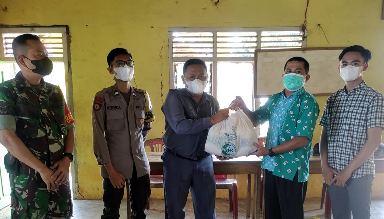Kampung Sukosari Menerima CSR RS Haji Kamino